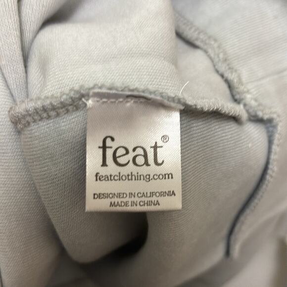 Feat Women’s Crew Neck Sweatshirt Light Gray Small New - Picture 6 of 7
